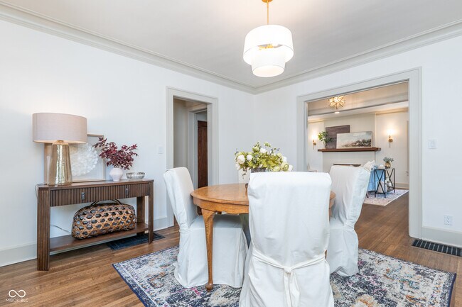 Building Photo - 322 E 37th St