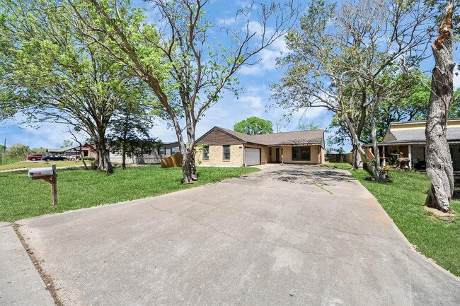 Primary Photo - 1133 Kingston Dr
