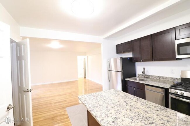 Building Photo - 1 bedroom in Flushing NY 11355