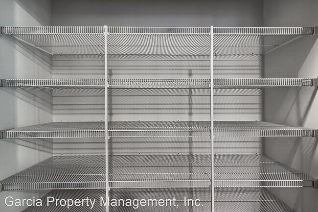 Building Photo - 5204 Oleatha Ave