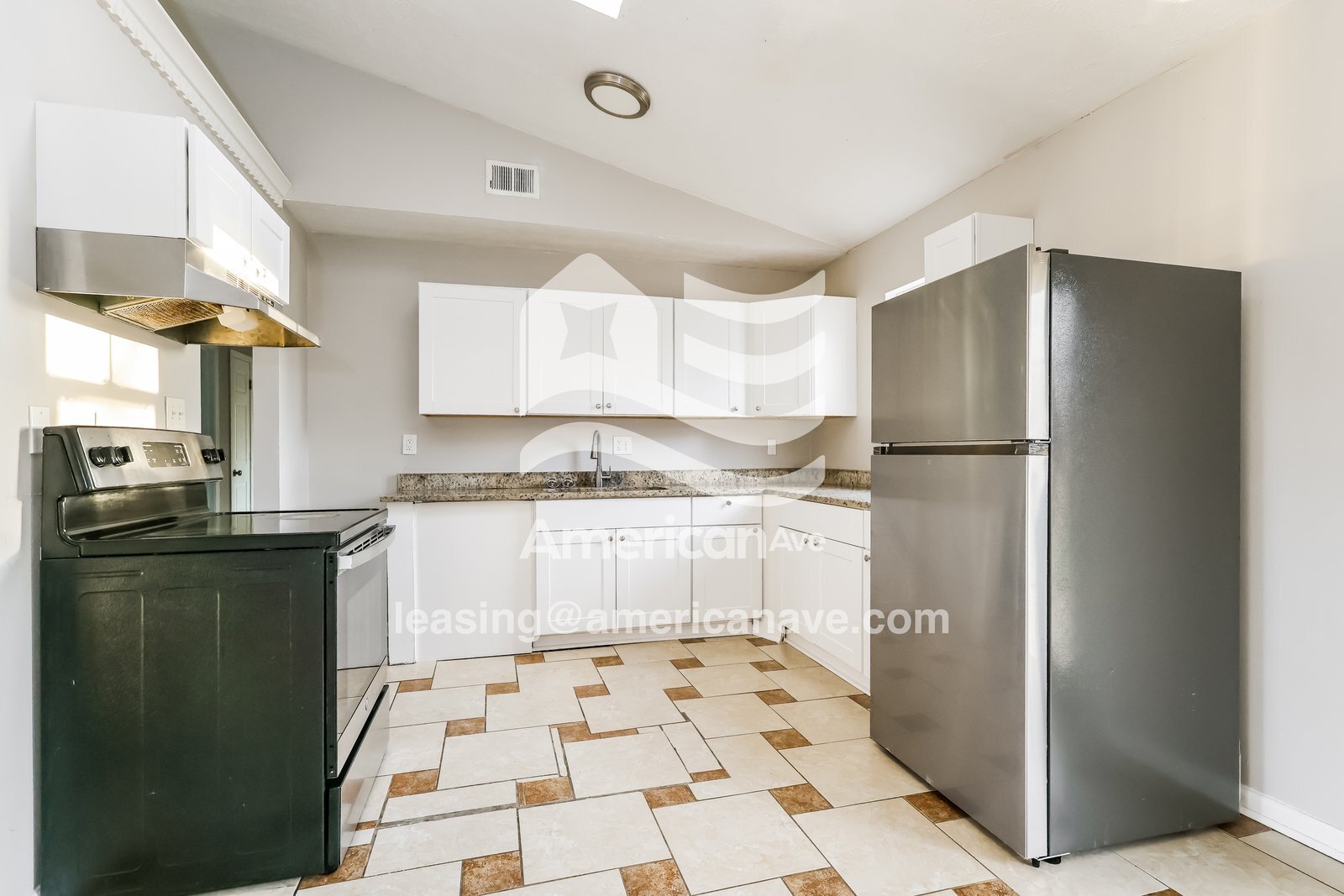 Building Photo - 4613 Beechbrook Rd