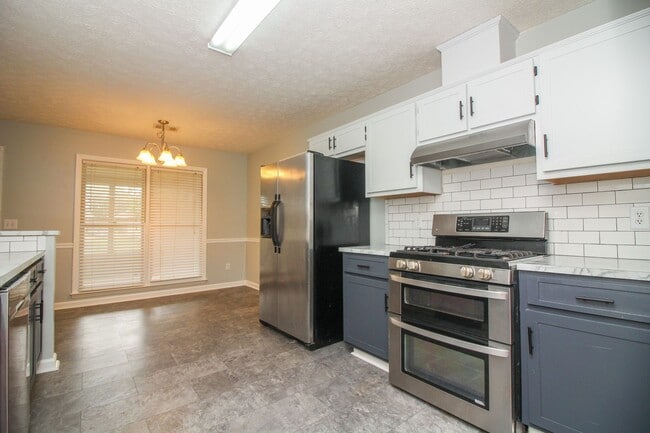 Building Photo - Updated Midland, GA Home