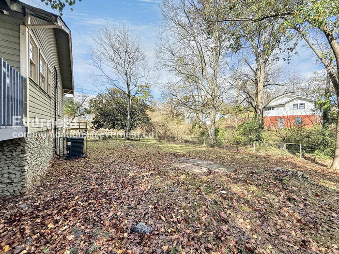 Building Photo - 745 82nd Pl S