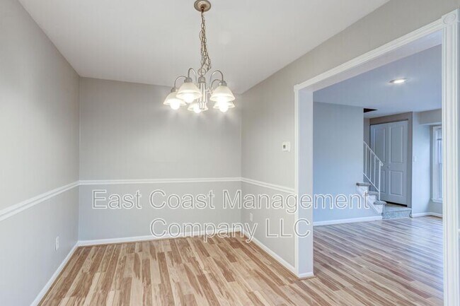 Building Photo - 8529 Ramort Dr