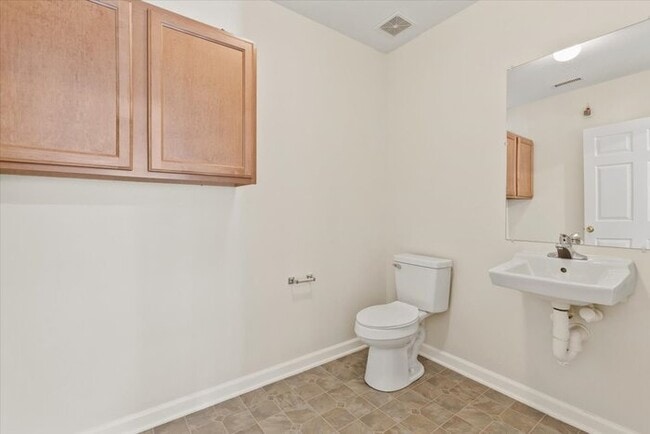Building Photo - ***Coming Soon!!!***Spacious and Move-In R...