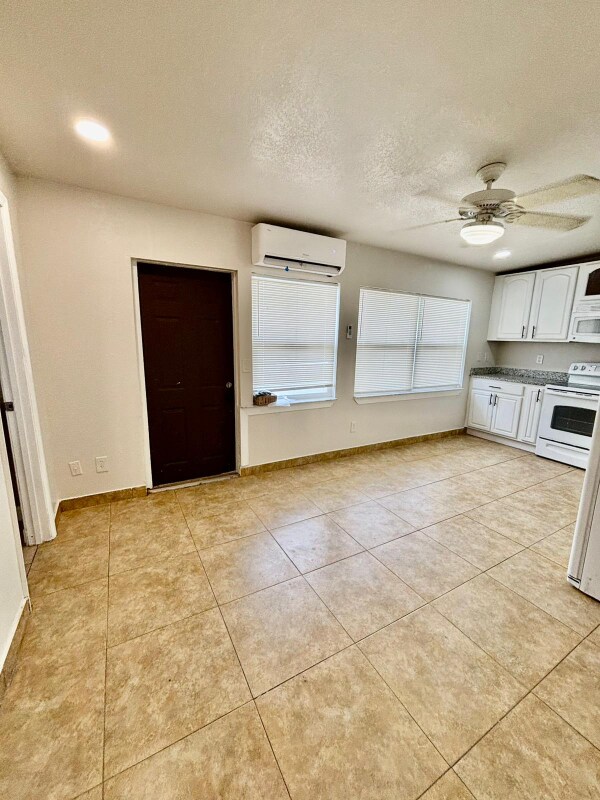 Building Photo - 59 Areca Dr