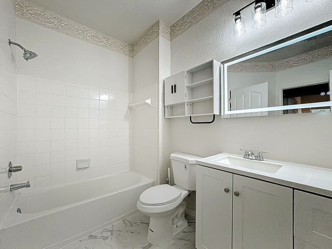 Building Photo - NEWLY RENOVATED 2-Bdrm Condo in Visconti's...