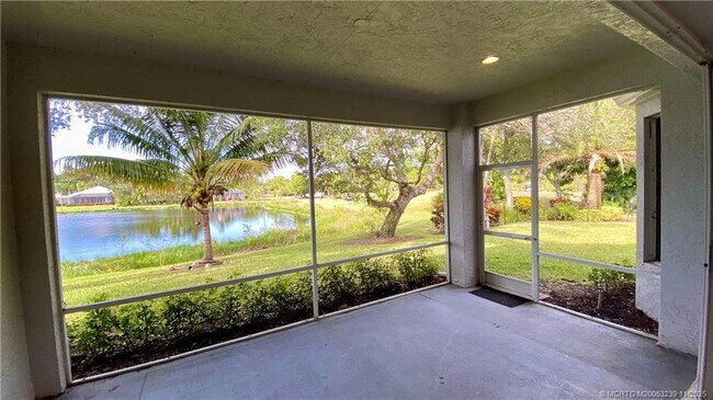 Building Photo - 4646 NW Wandering Oak Ct