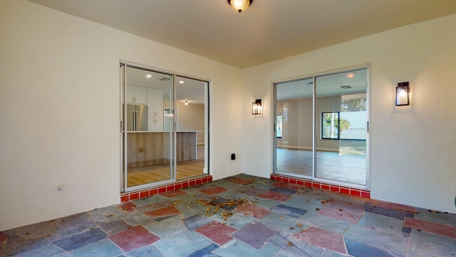 Building Photo - 4003 S Indian River Dr