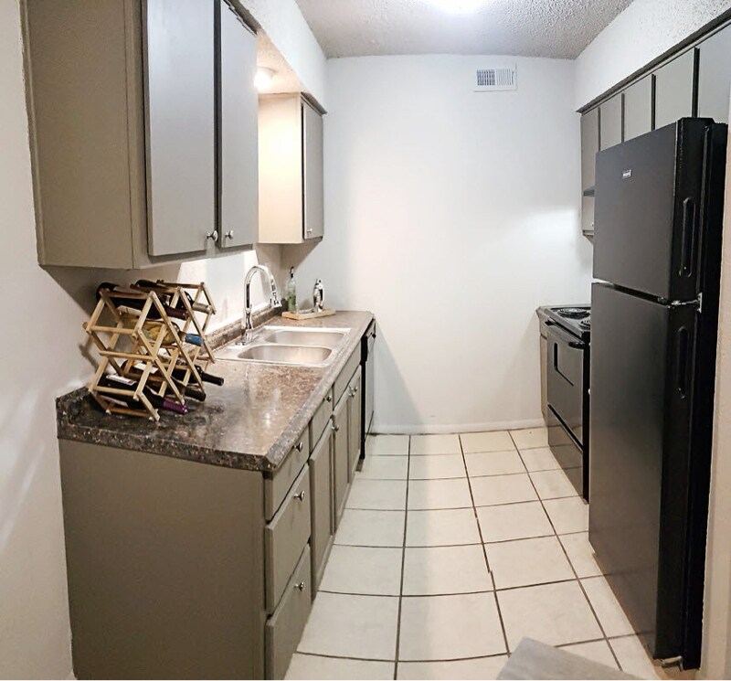 Building Photo - 3901 S Garnett Rd