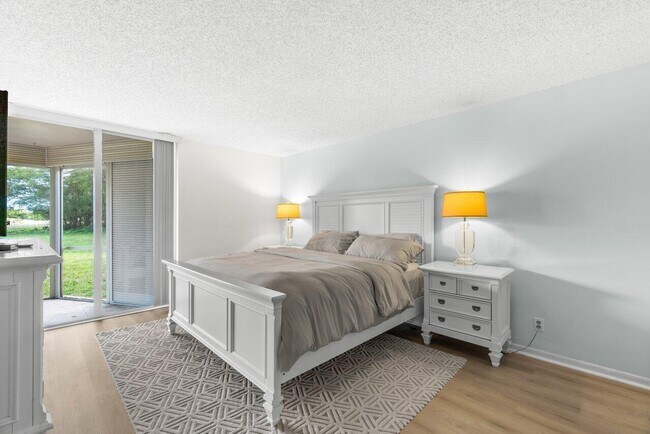 Building Photo - 6000 NW 2nd Ave