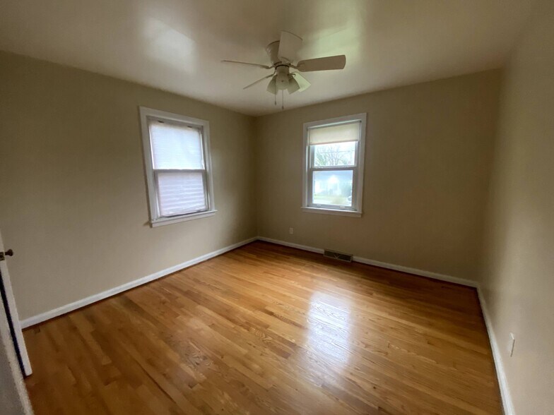 Bedroom 1 - 1407 Fort Manor Dr