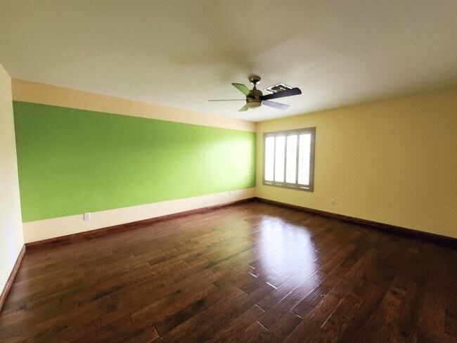 Building Photo - Marshall Ranch 5 bedroom!!  Available Now.