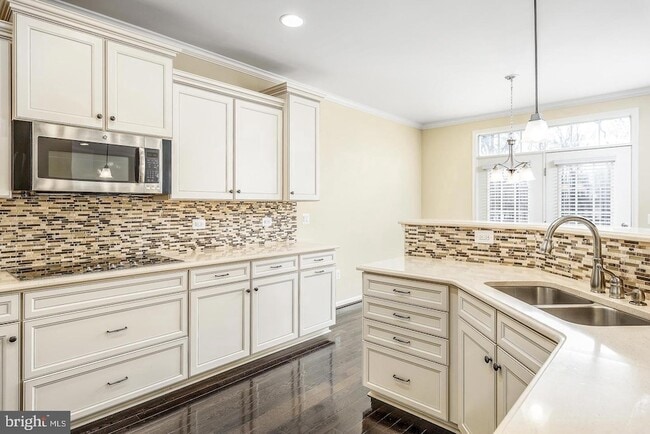 Building Photo - 10625 Legacy Ln
