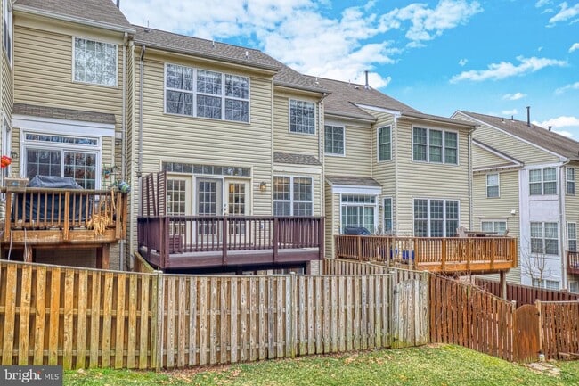 Building Photo - 5742 Governors Pond Cir