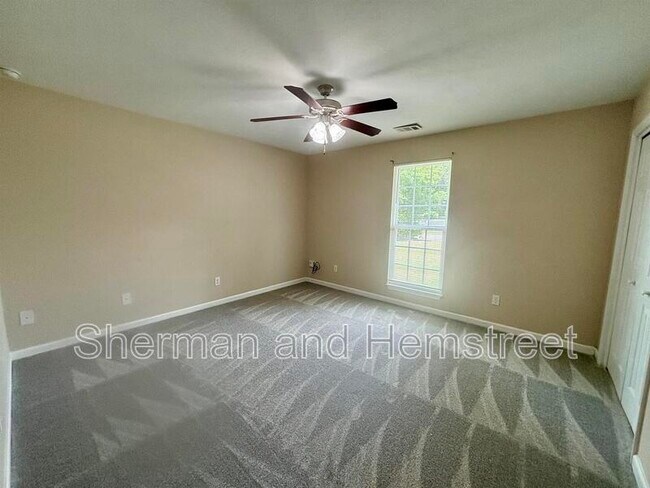 Building Photo - 636 Bridgton Dr