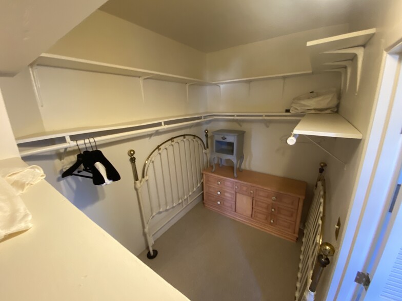 Upstairs extra large walk-in closet - 3018 Motor Ave