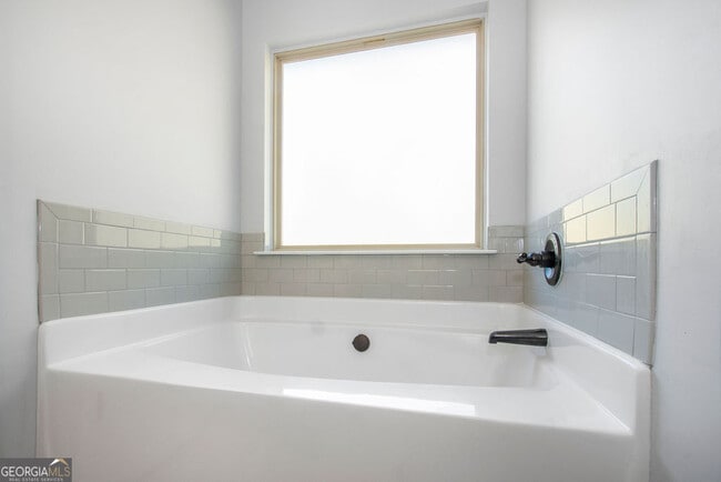 Building Photo - 130 Enon Mill Ln