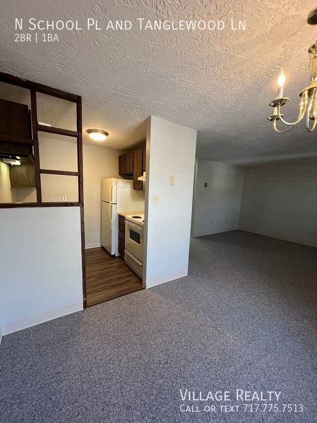 Building Photo - No Steps! Roomy 2-Bed with A/C & Off-Stree...