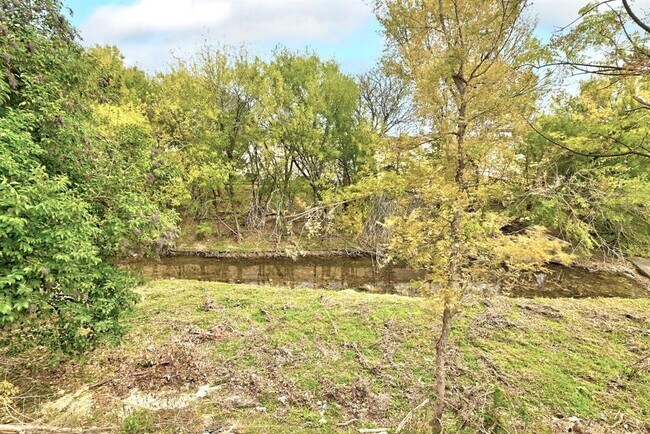 Building Photo - 7801 Shoal Creek Blvd