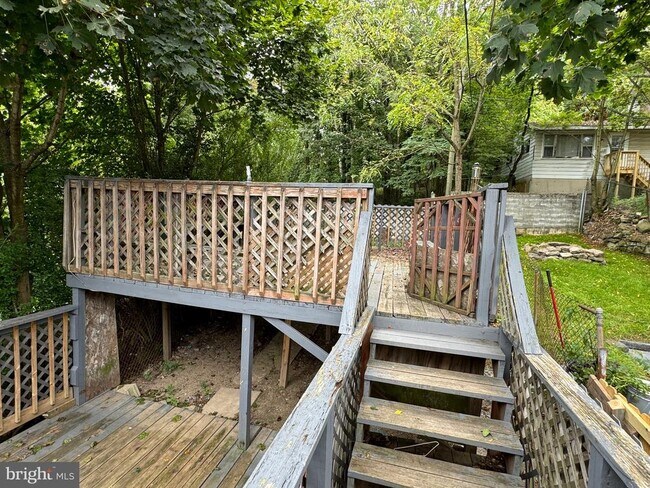 Building Photo - 237 Pierce St