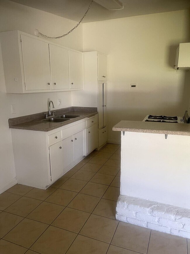 Interior Photo - Fay Ln