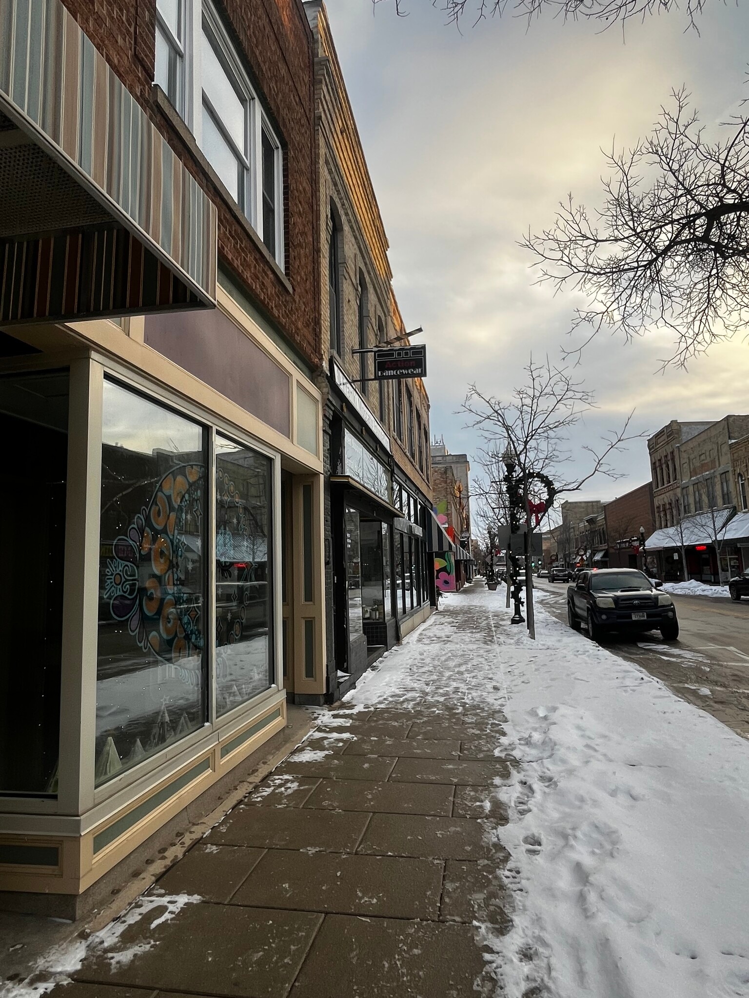 view facing South from Main Street entrance - 456 N Main St