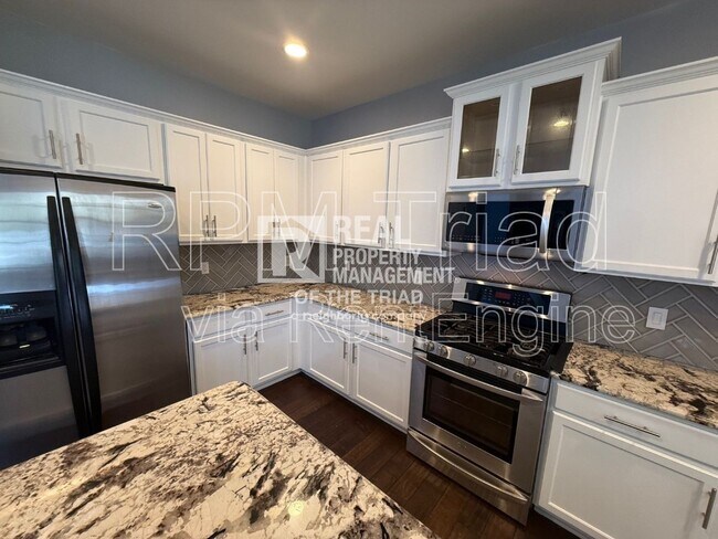 Building Photo - 1538 Castle Way