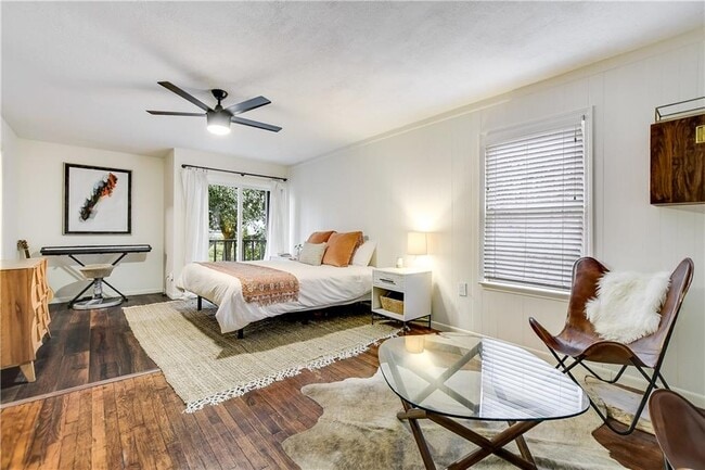 Building Photo - 1006 Lorrain St