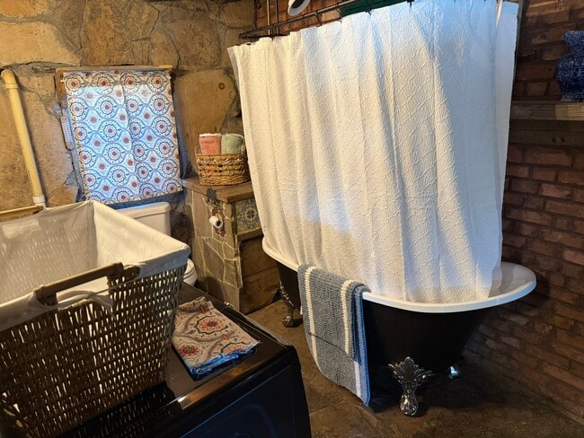 Building Photo - 43393 Co Rd M