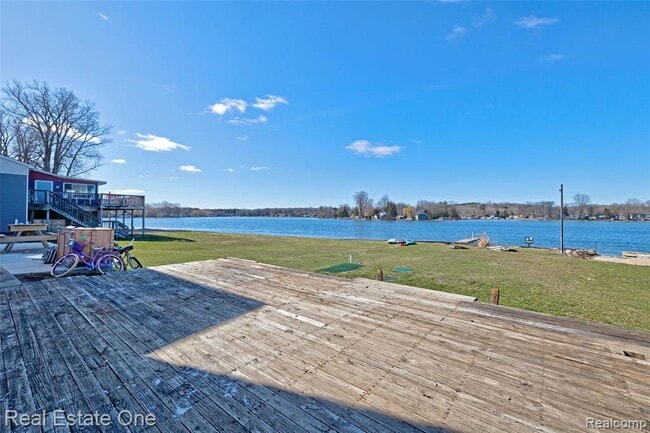 Building Photo - 1982 S Ortonville Rd