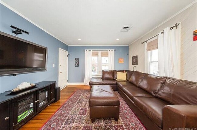 Building Photo - 60 Cypress St