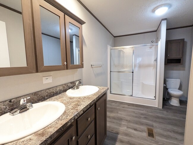 Building Photo - 660 Oregon St