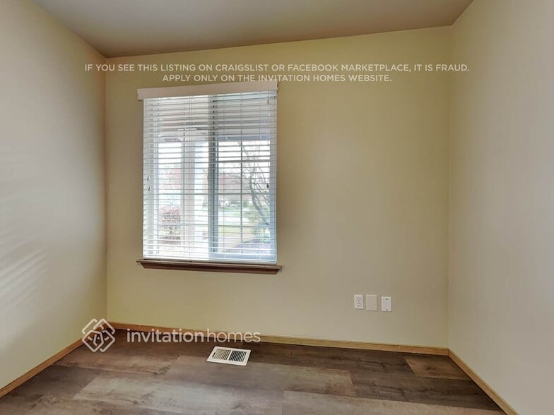 Building Photo - 17302 26th Ave E