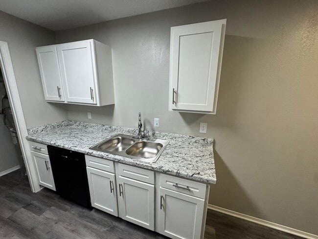 Building Photo - FIRST FULLS MONTHS RENT FREE