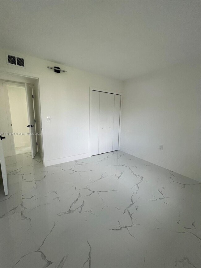 Building Photo - 20426 SW 85th Ave