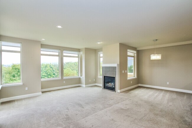 Building Photo - Waterview Condo 2 bed, 2 bath in Point Edw...