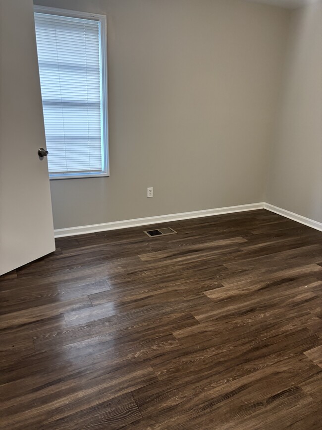 Building Photo - 1560 Cane Rd