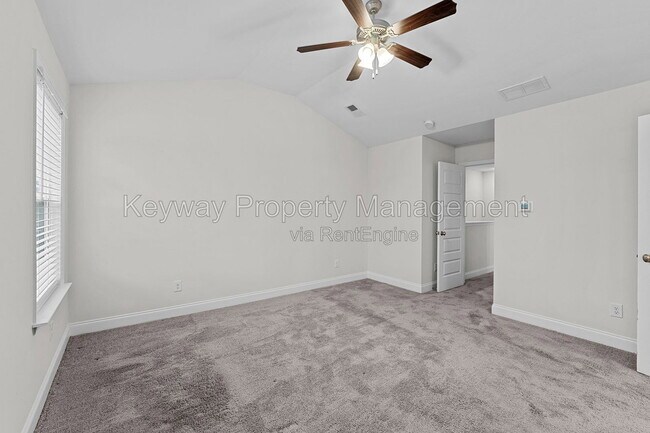 Building Photo - 315 Sumac Trail