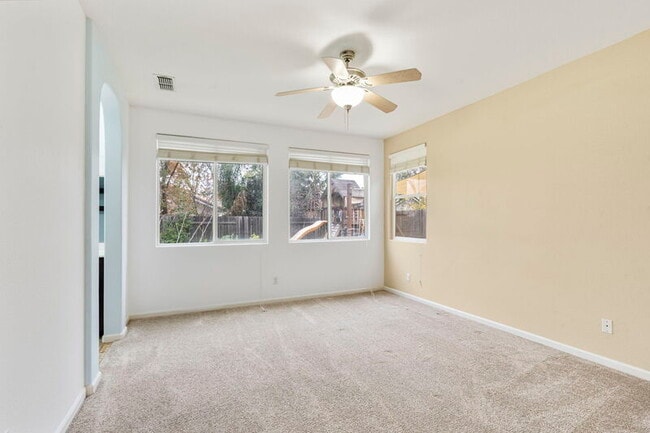 Building Photo - 5755 Amnest Way