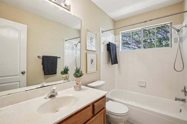 Building Photo - 2812 Little Elm Trail