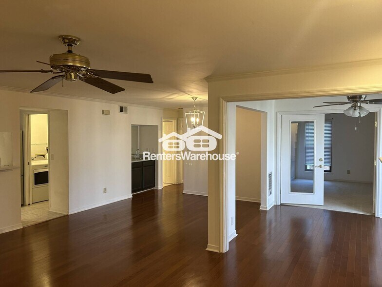 Building Photo - 1303 Gables Dr