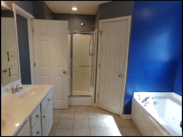 Building Photo - 2820 Falcon Ct