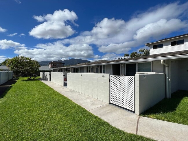 Building Photo - For Rent -  68-190 Au St. #D