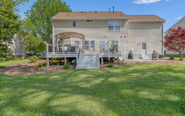 Building Photo - Waterfront Rental