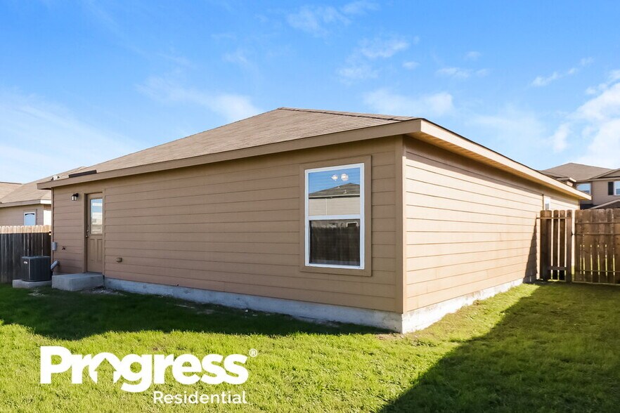 Building Photo - 428 Ruby Ln