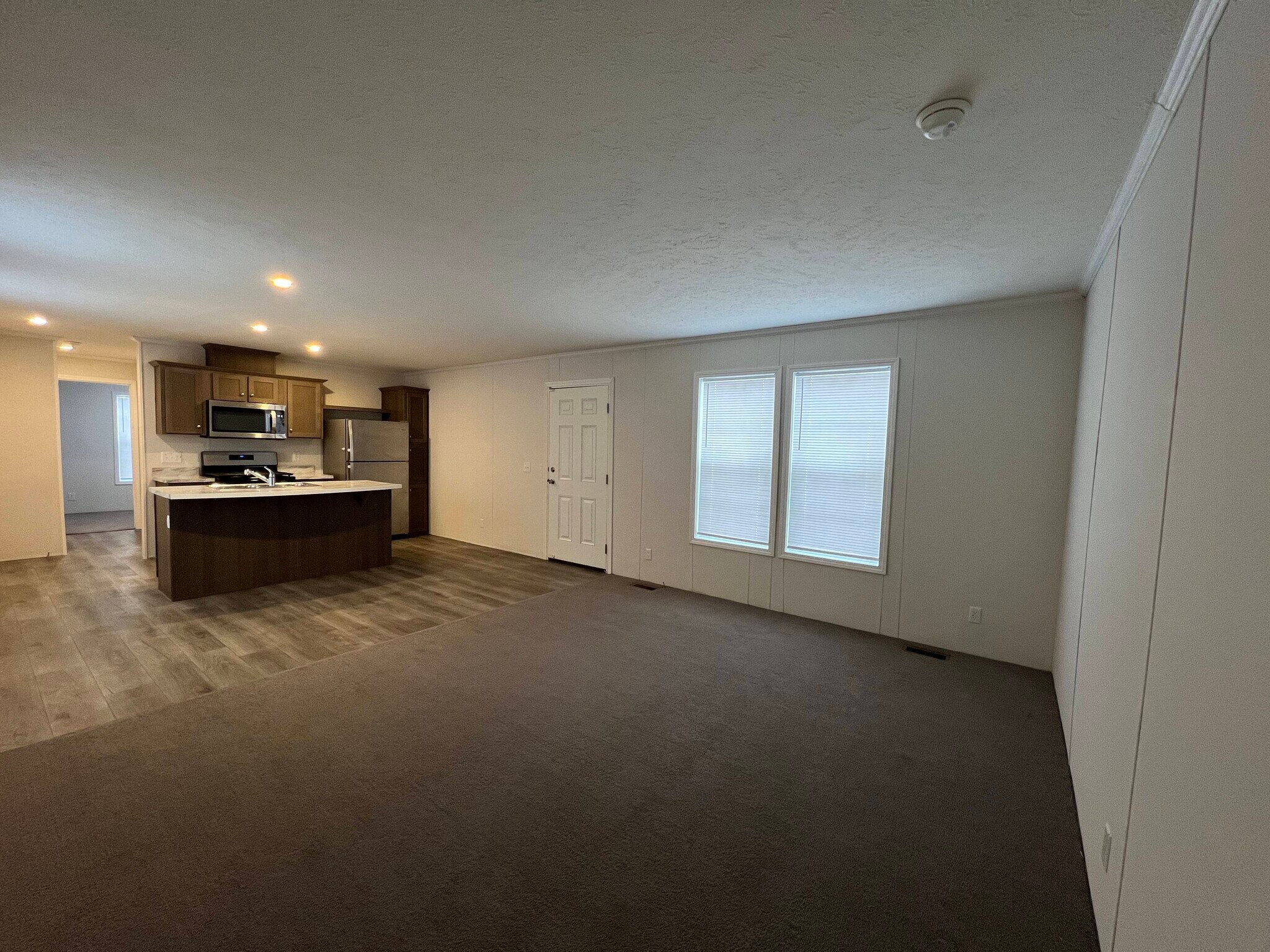 Building Photo - 15962 Villaire Ave