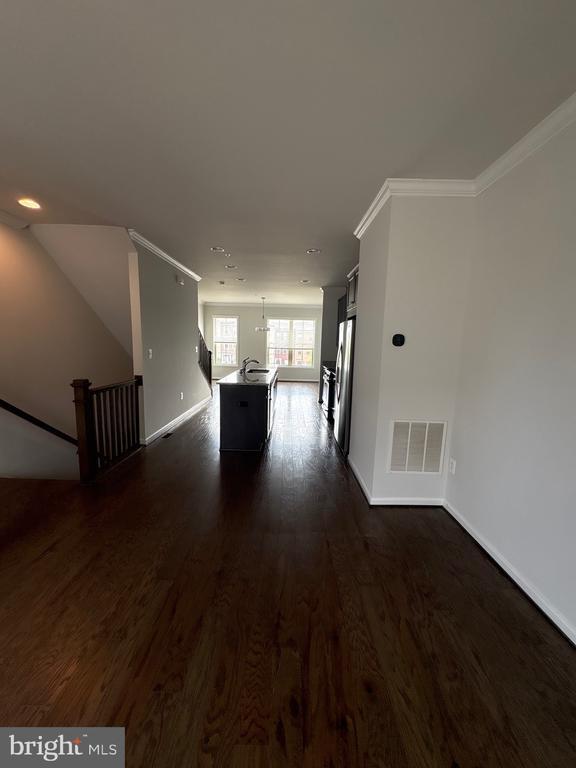 Building Photo - 64 Painted Lady Way