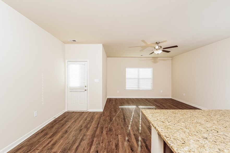 Building Photo - 8067 Hagood St