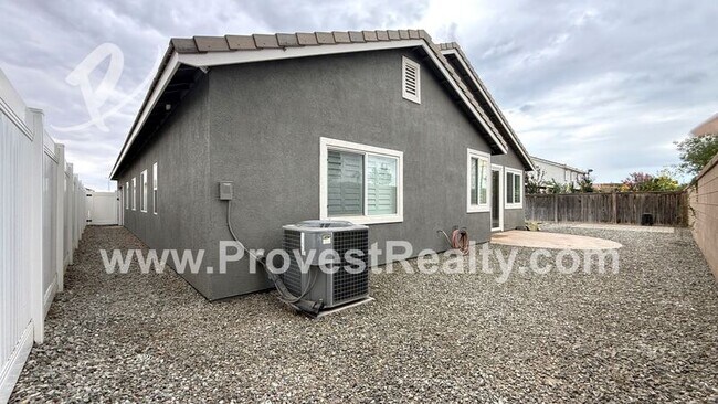 Building Photo - 8440 Hoover Ct